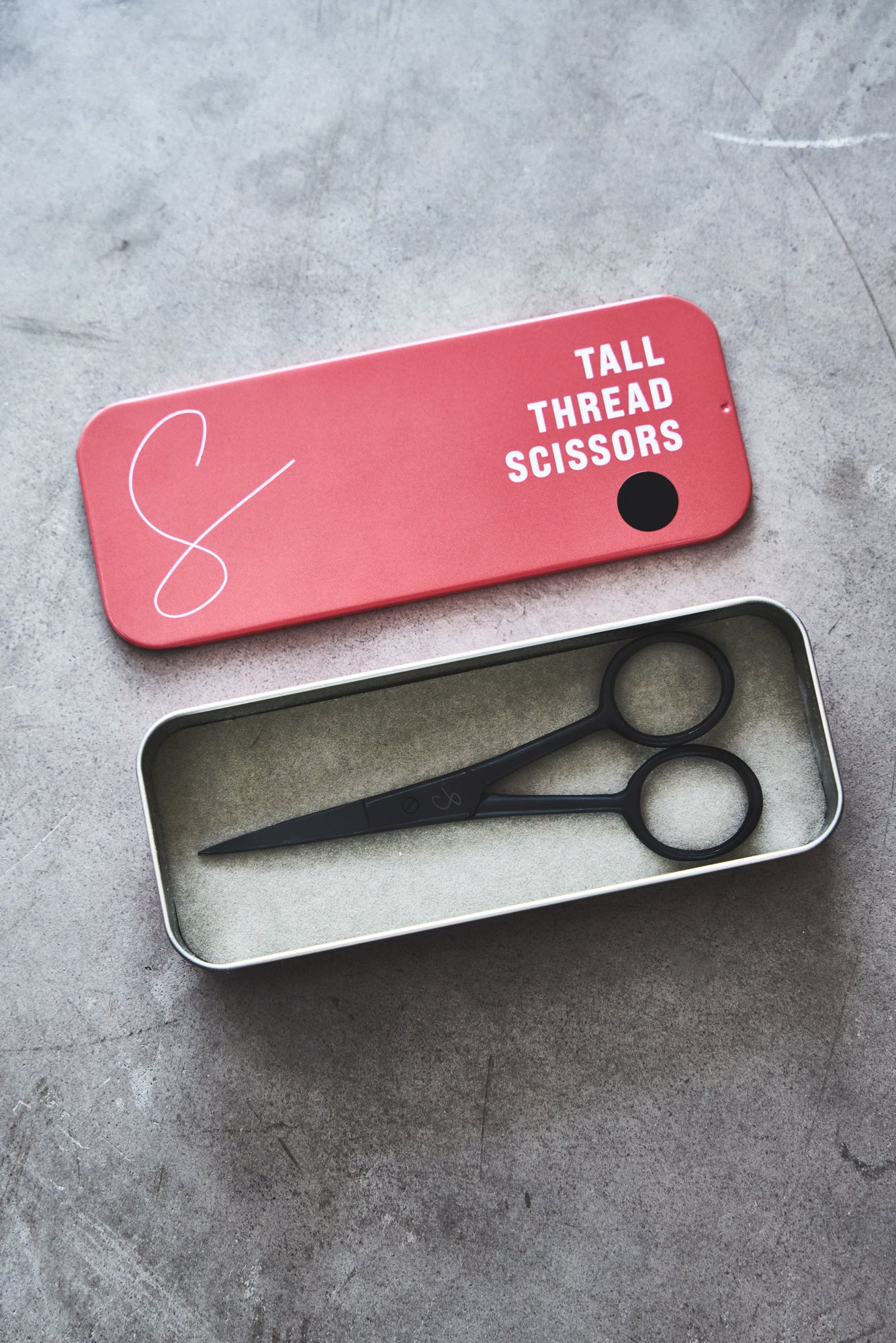 Tall Thread Scissors | Black