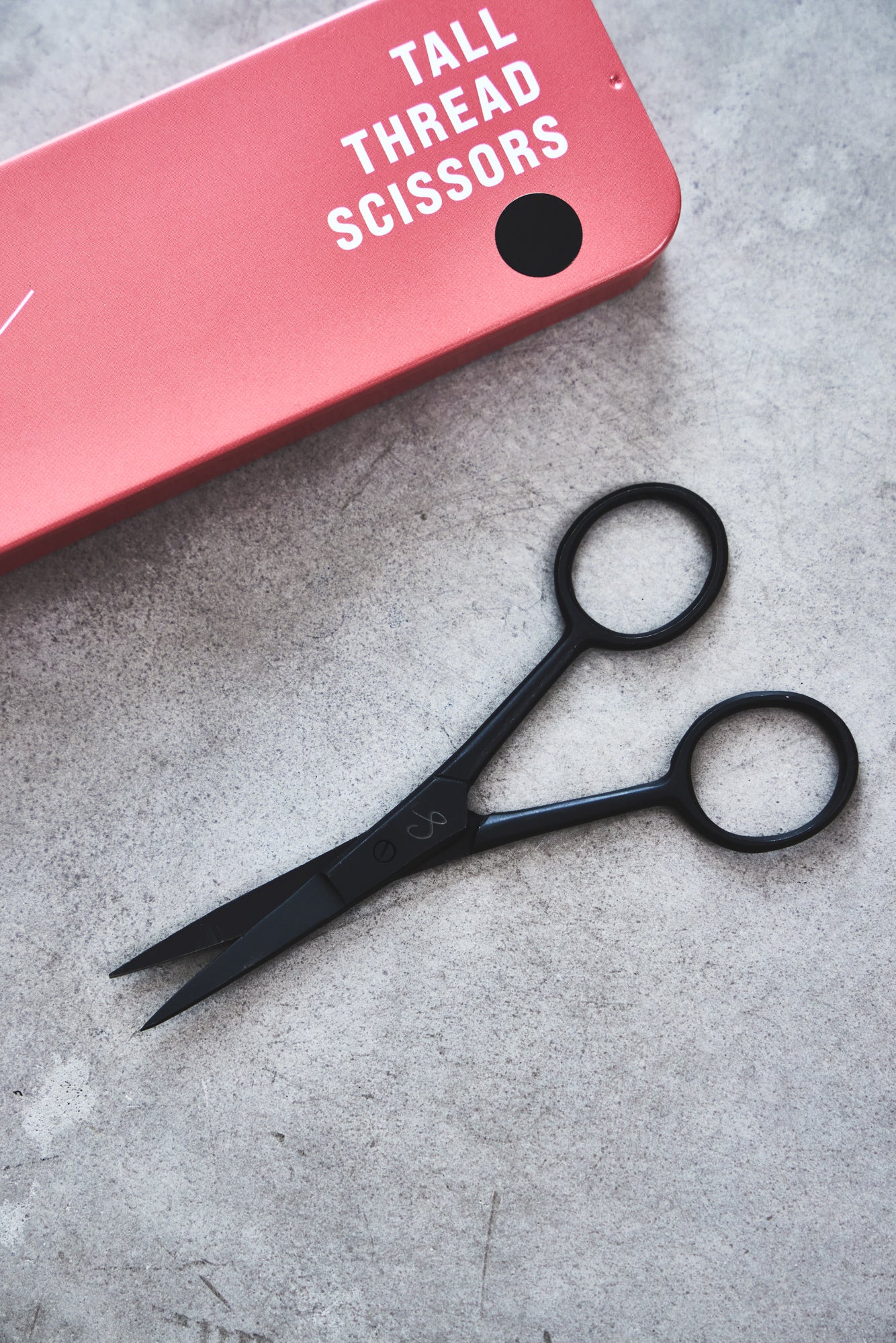 Tall Thread Scissors | Black