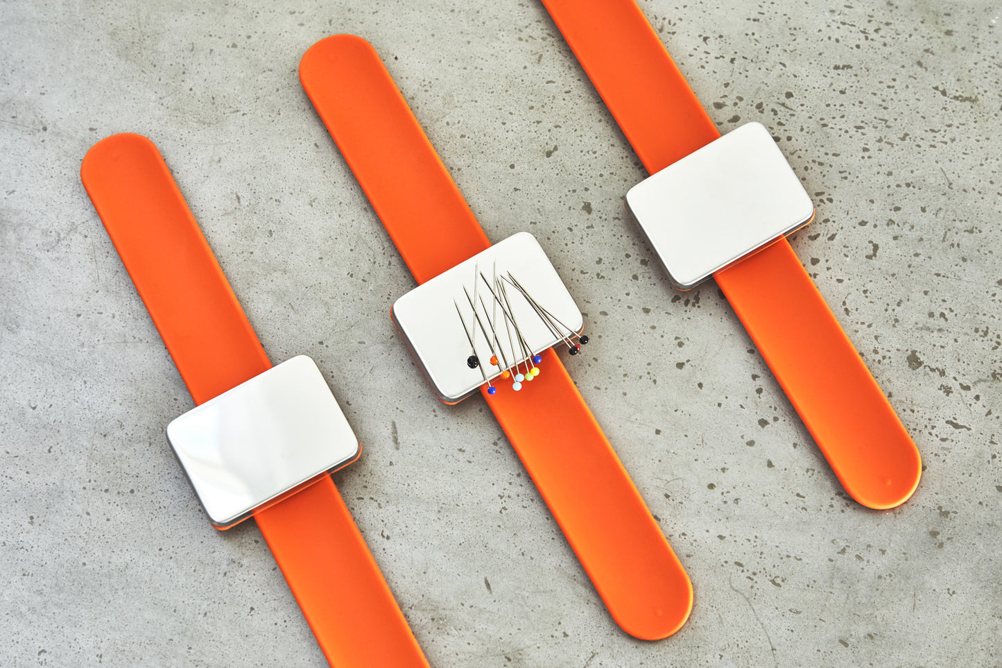 Magnetic Pin Holder | Appelsínugult
